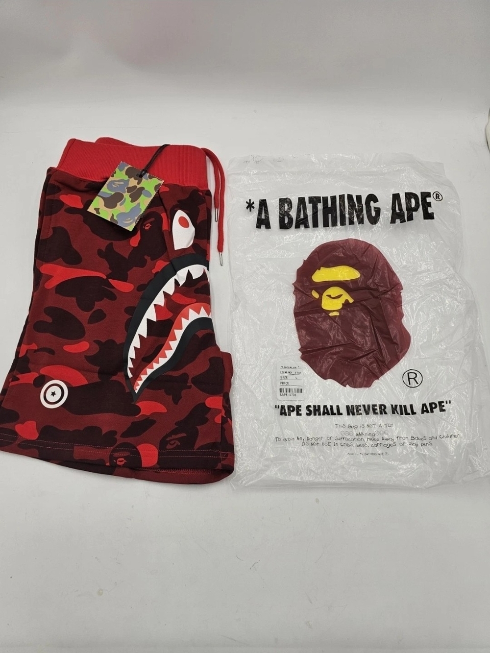 A Bathing Ape Color Camo Shark Sweat Shorts Brand New Size Large